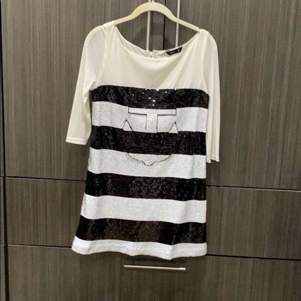 Short stripped dress